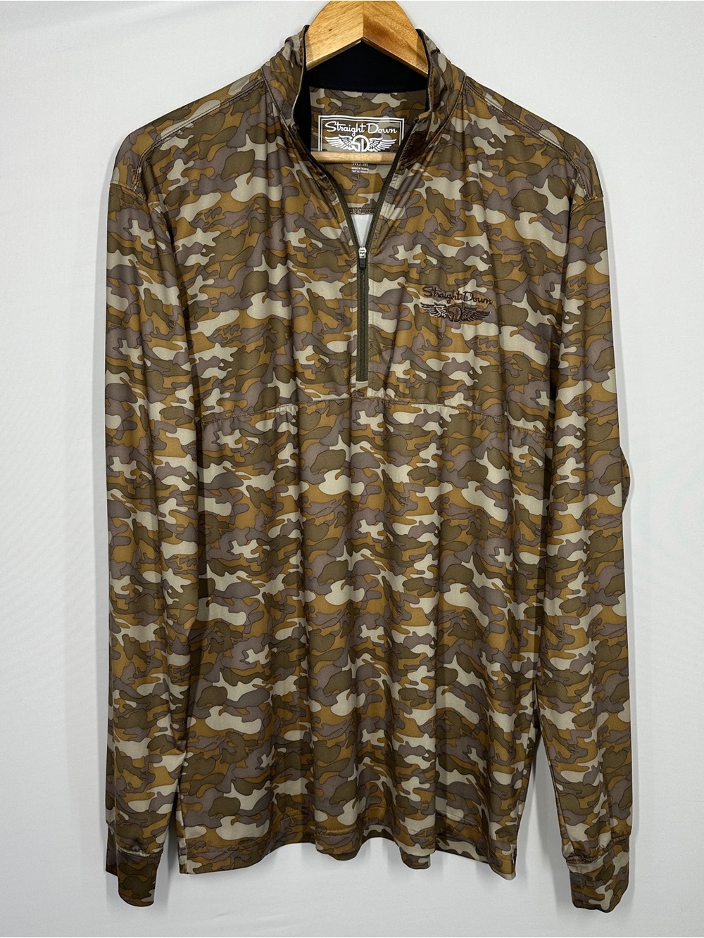 men's Straight Down Camouflage Quarter-Zip Golf Pullover